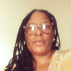 Meet your Posher, Sylvia a